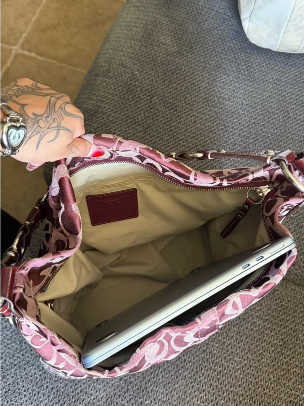 Rare Coach Maroon/Pink Large Carly - Picture 6 of 6